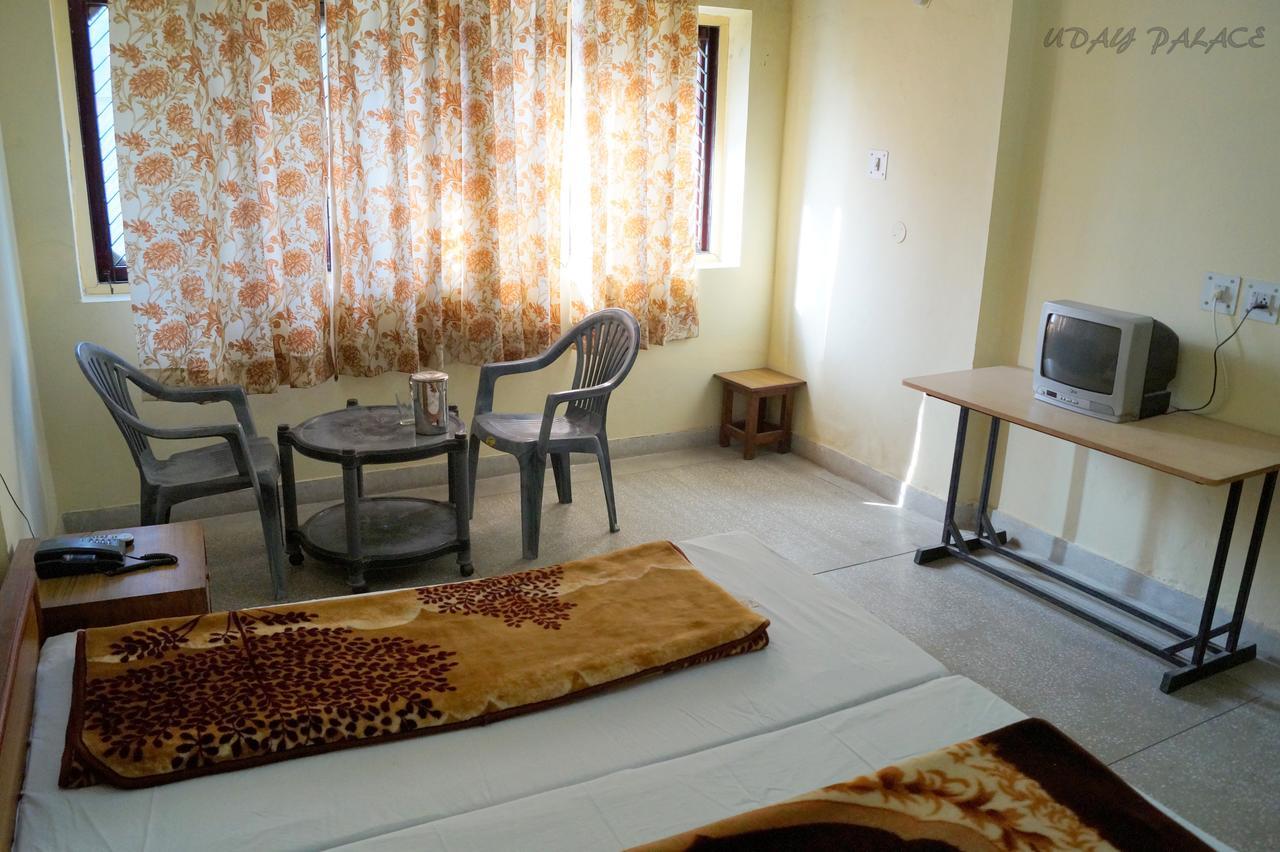 Hotel Uday Palace Pipalkoti エクステリア 写真