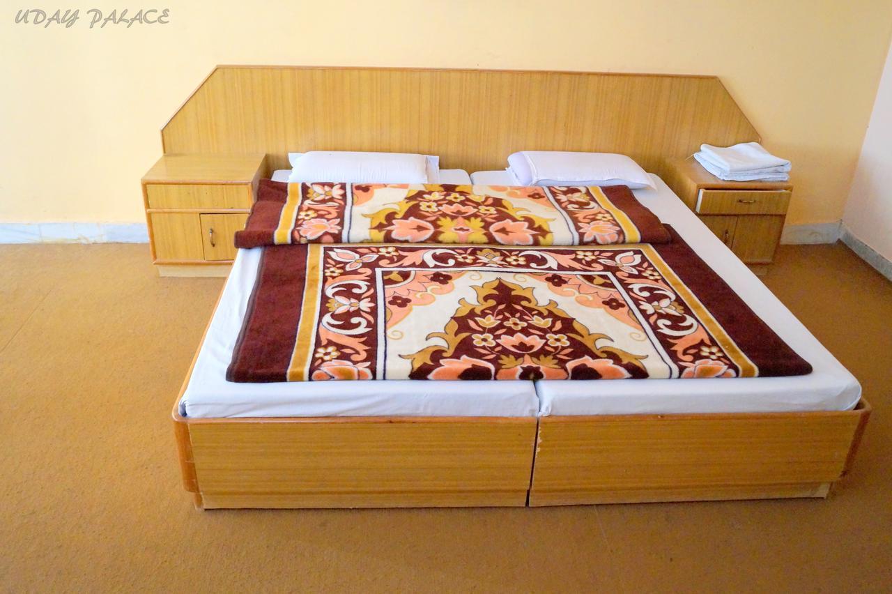 Hotel Uday Palace Pipalkoti エクステリア 写真