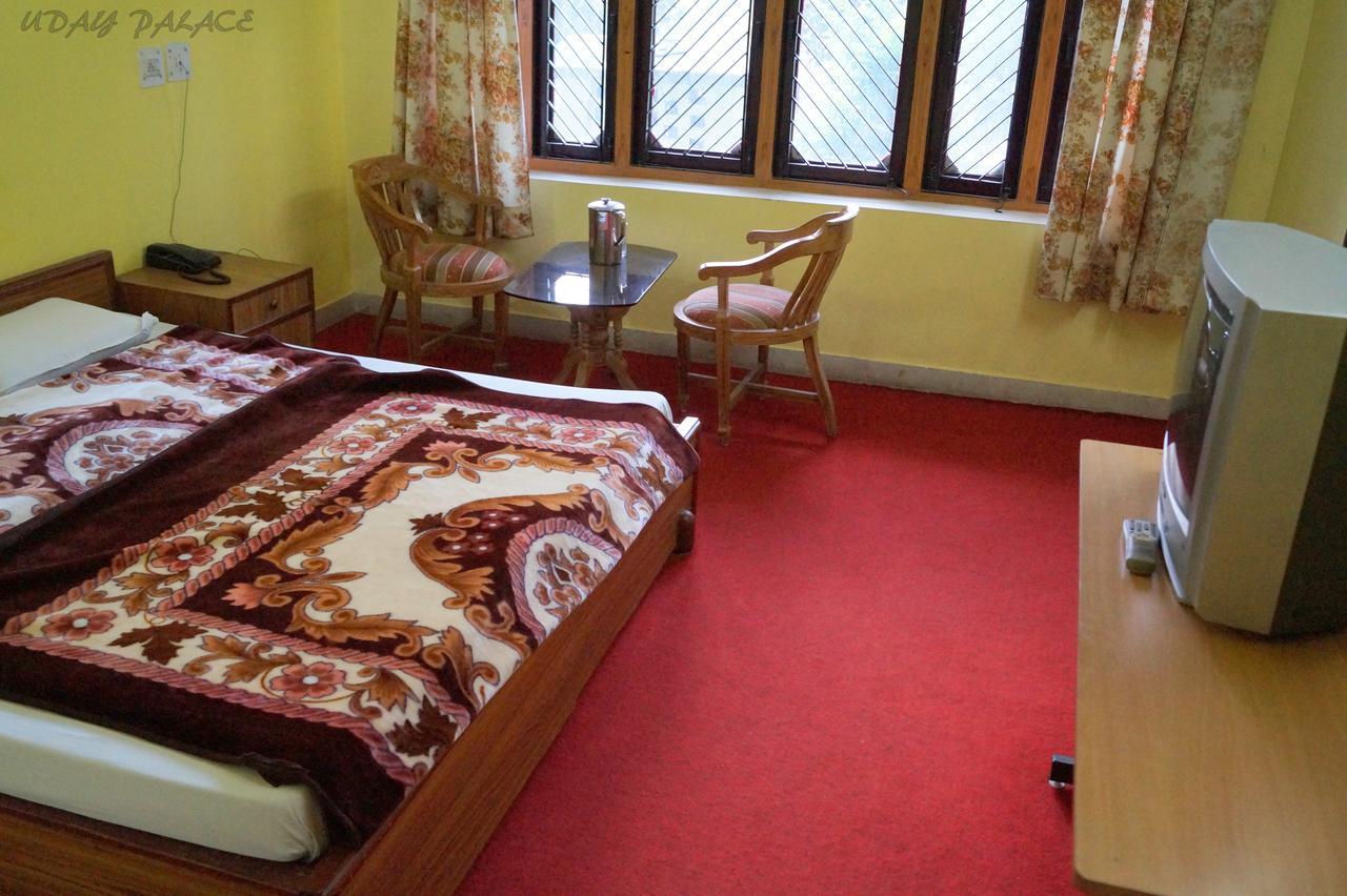 Hotel Uday Palace Pipalkoti エクステリア 写真