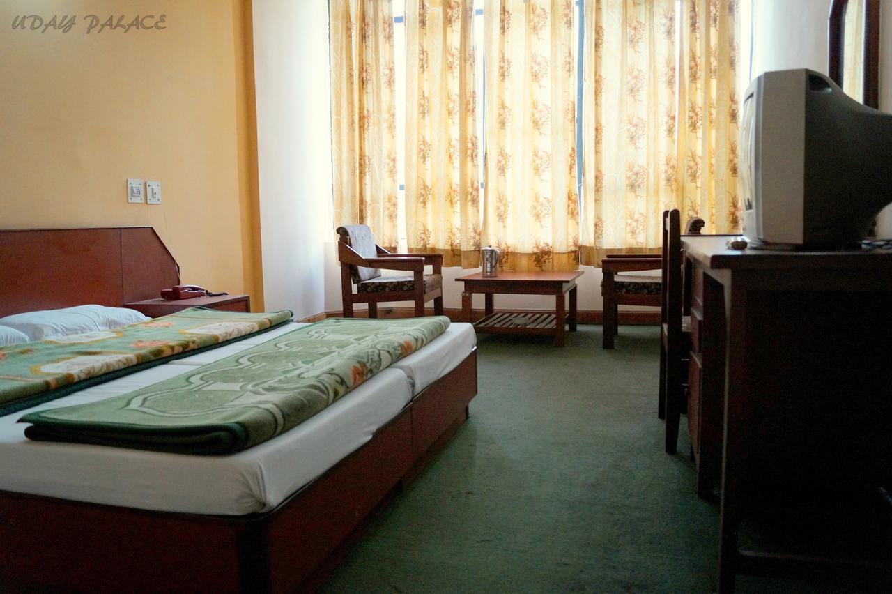 Hotel Uday Palace Pipalkoti エクステリア 写真