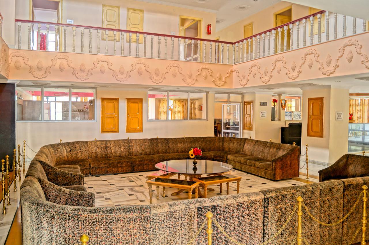 Hotel Uday Palace Pipalkoti エクステリア 写真
