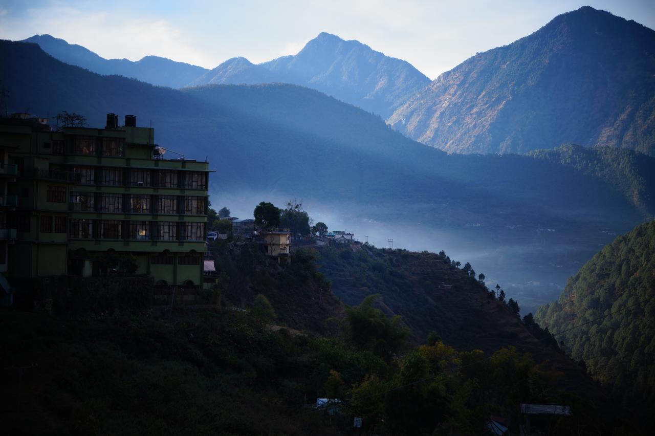 Hotel Uday Palace Pipalkoti エクステリア 写真